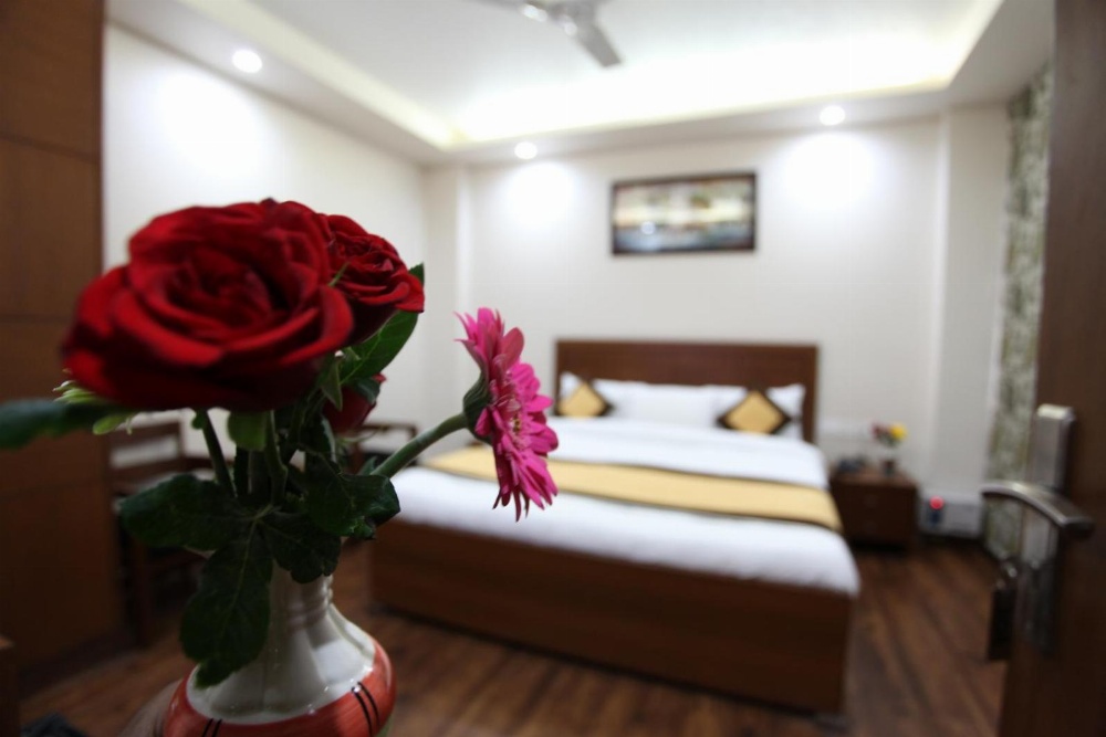 Hotel HC Grand near Indraprastha Apollo Hospital
