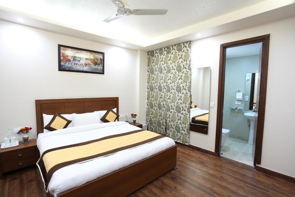 Hotel HC Grand near Indraprastha Apollo Hospital