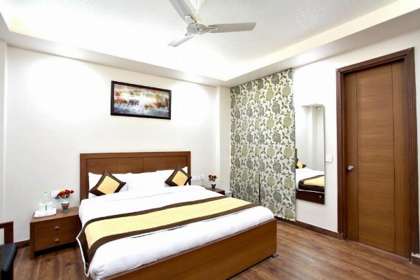 Hotel HC Grand near Indraprastha Apollo Hospital image 13